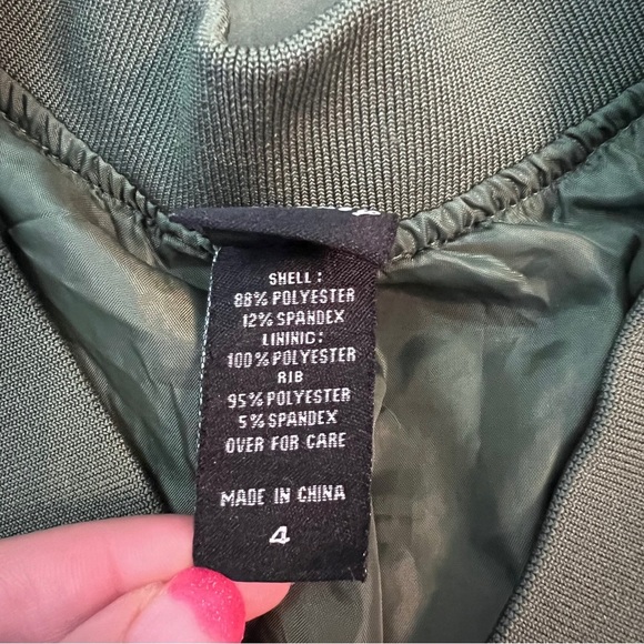 Torrid Disney Floral Ruffle Bomber Jacket Green Plus Size 4 Embroidered - Picture 9 of 9